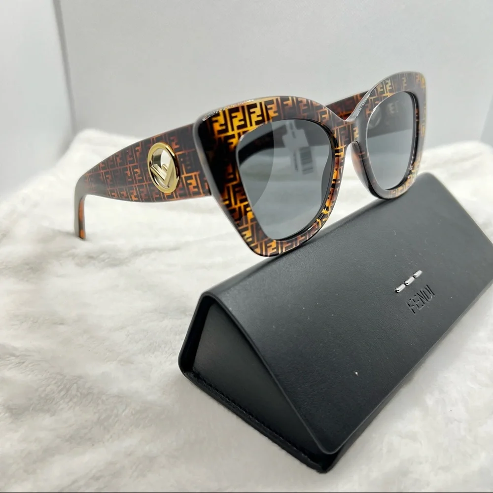 Fendi Sunglasses New Authentic Cat-eye Logo - Picture 4 of 9